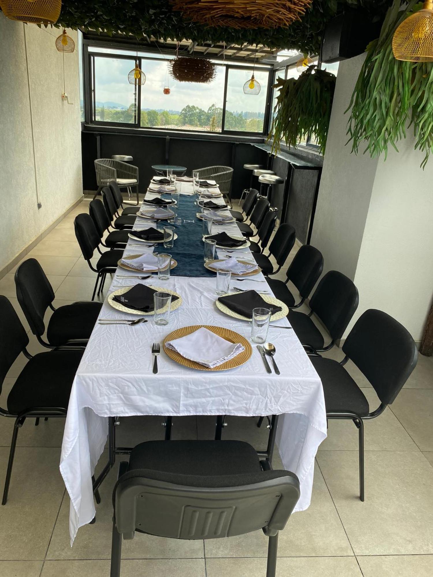 Hotel Business Center 波帕扬 外观 照片
