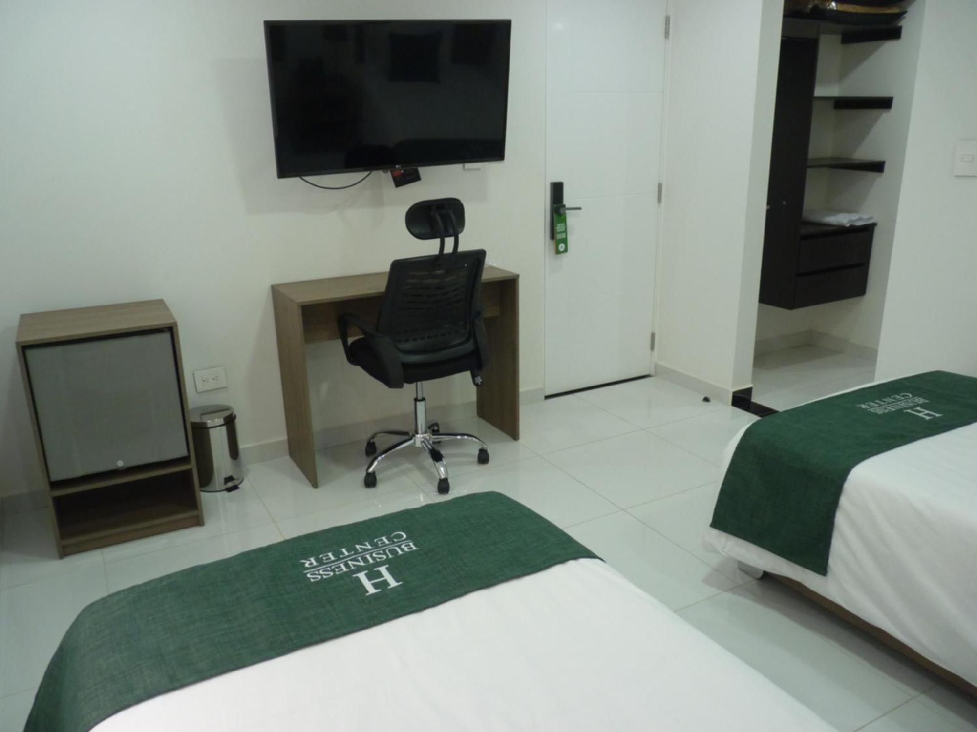 Hotel Business Center 波帕扬 外观 照片